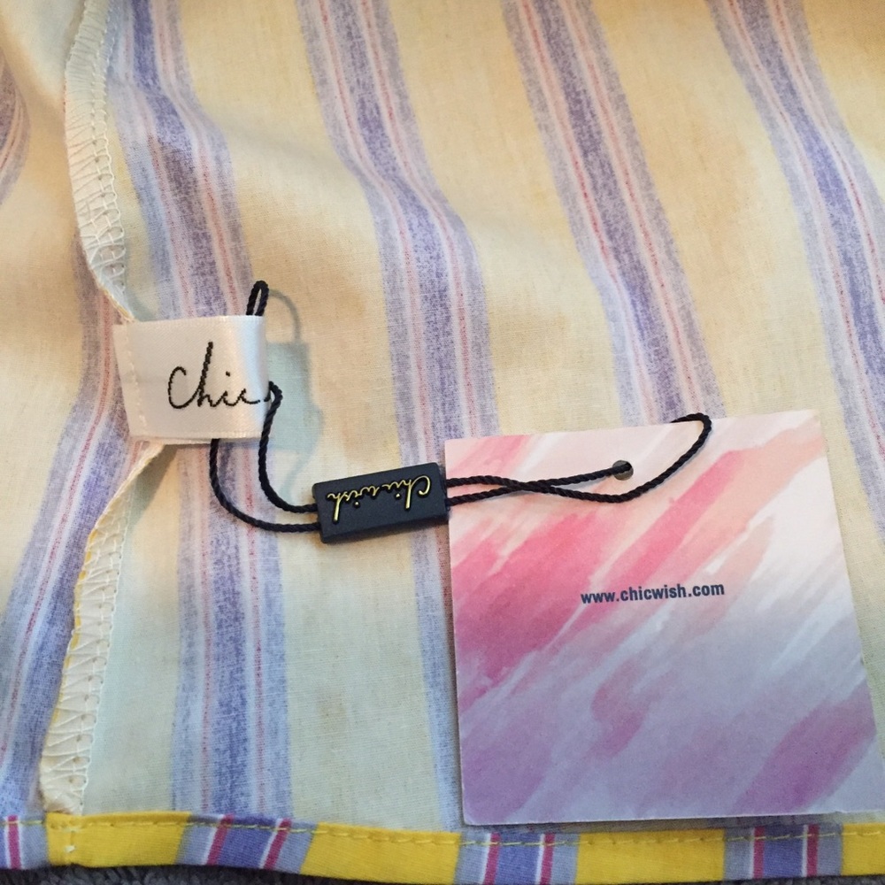 Chicwish Cold Shoulder Top - Picture 15 of 16